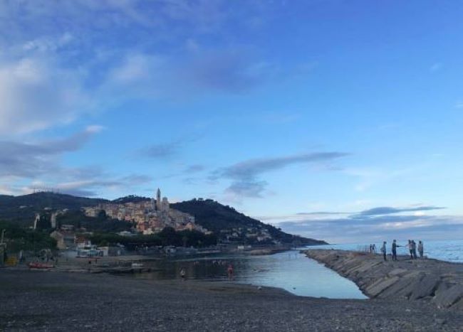 foto riva al mare in Liguria